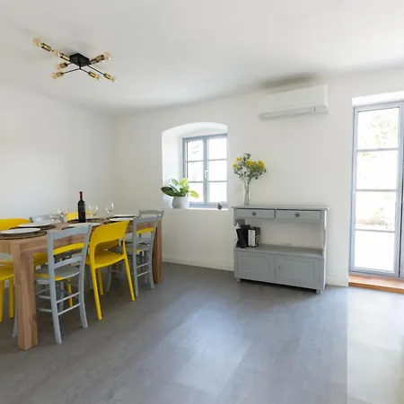 Floresco Holiday home Nerezine