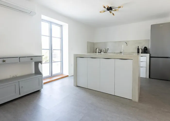 Holiday home Floresco Nerezine