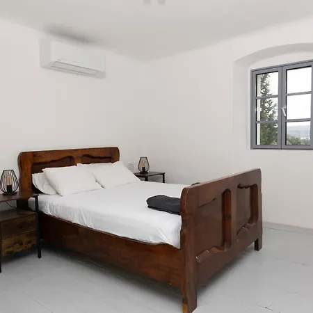 Holiday home Floresco *